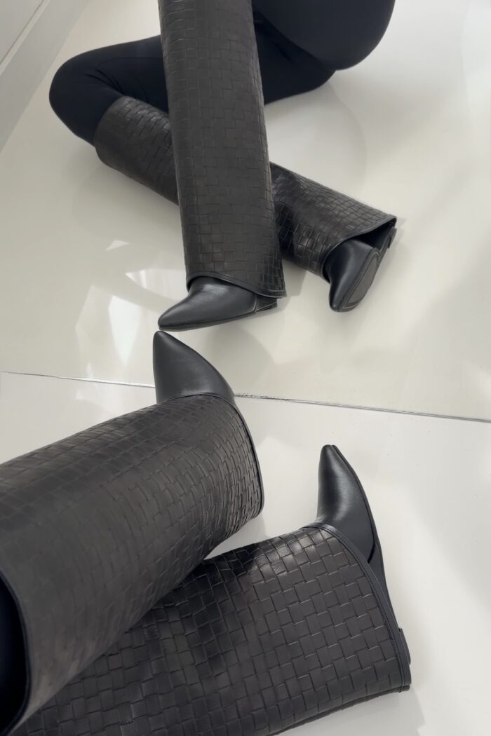 Tarifa Boots